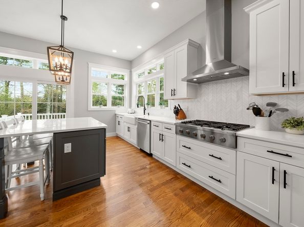 7 Stanley Ln, Carver MA 02330