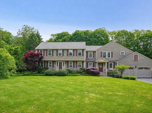 2 Berkley Cir, Hingham MA 02043