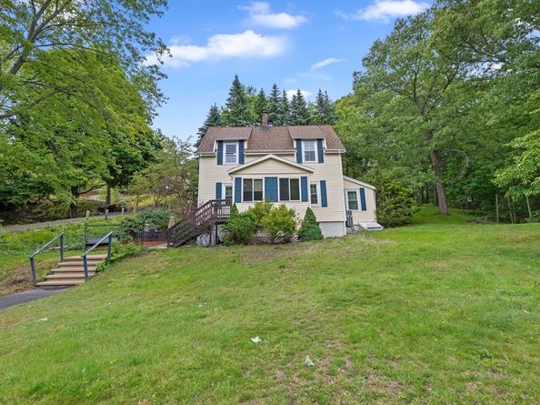 42 Wood St, Woburn MA 01801