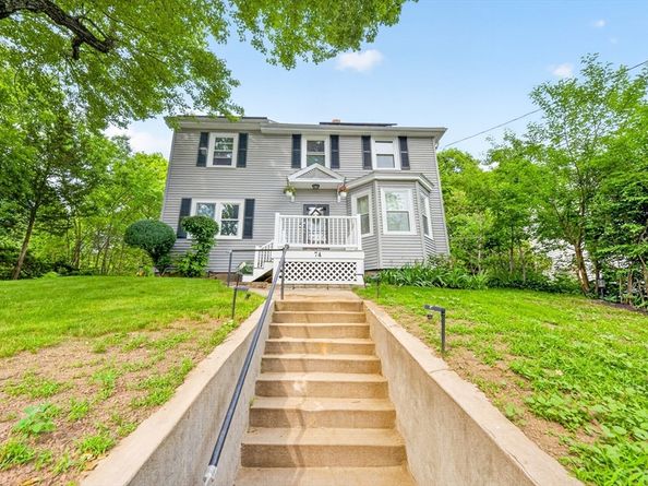 74 Rhinecliff St, Arlington MA 02476