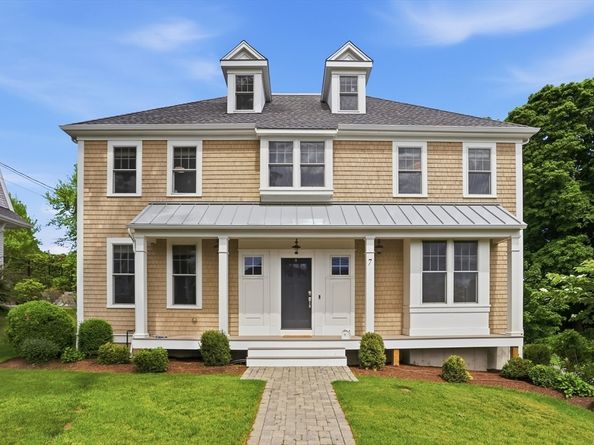 7 Howe St, Hingham MA 02043