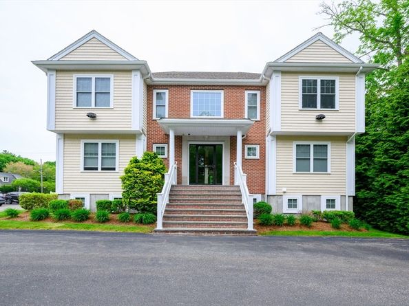 154 Bedford St, Abington MA 02351