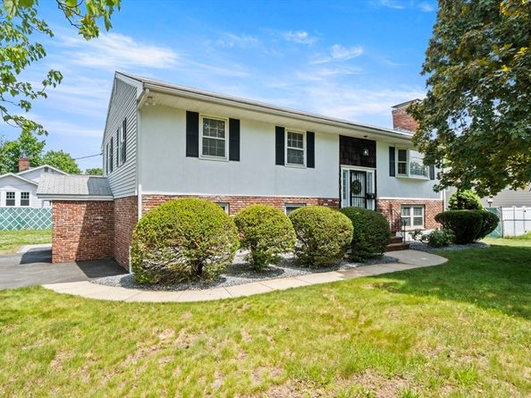 8 Main St, Wilmington MA 01887