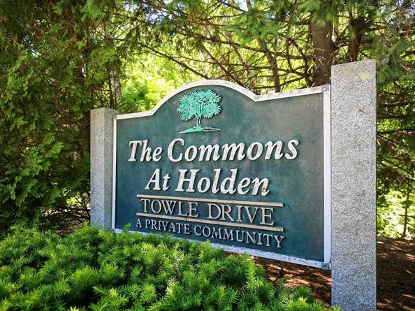 37 Towle Dr 37, Holden MA 01520