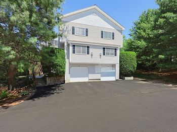 33 Half Crown Cir