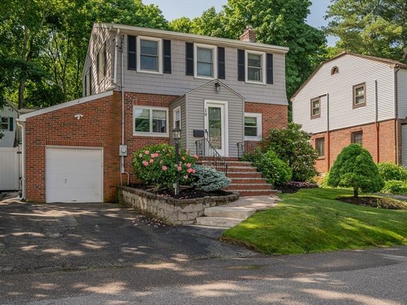 10 Richards Rd, Weymouth MA 02189