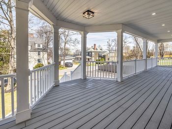5 Cottage St