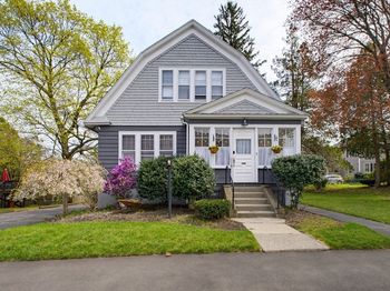 4 Hamill Rd
