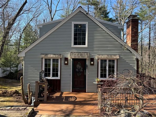 47 Kingsbury Rd, Norfolk MA 02056