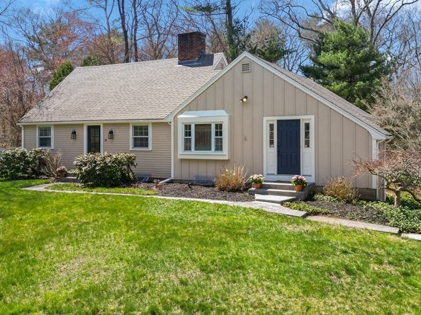 26 Parsonage Ln, Topsfield MA 01983