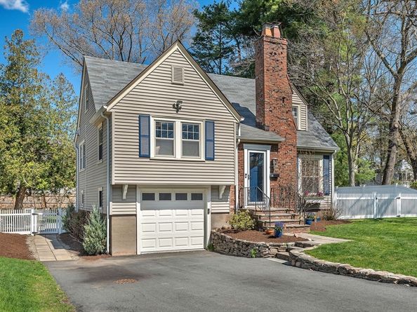 30 Pine Plain Rd, Wellesley MA 02481