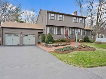79 Hickory Ln