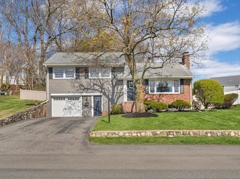 105 Macarthur Rd