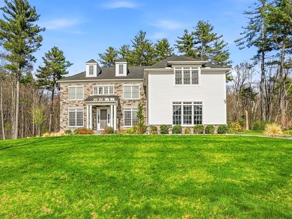60 Chamberlain Street, Hopkinton MA 01748