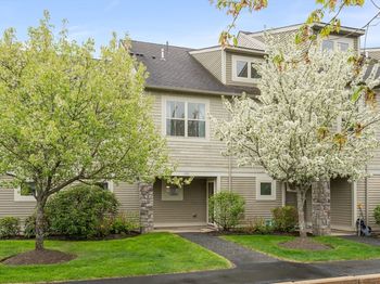 1102 Acorn Dr