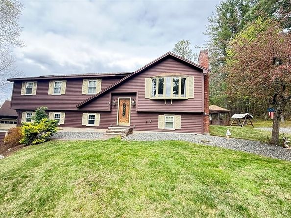 83 Ash St, Spencer MA 01265