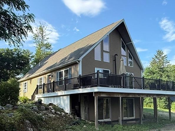 155 Elmer St, Pembroke MA 02359