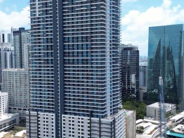 60 SW 13th St 3013, Miami FL 33130