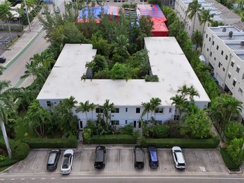 10076 E Bay Harbor Dr