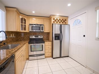 3600 NE 170th St