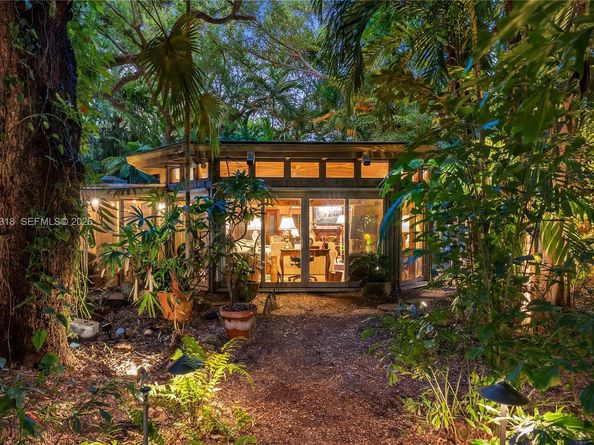 3584 Saint Gaudens Rd, Miami FL 33133