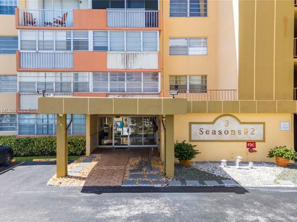 16400 NE 17th Ave 601, North Miami Beach FL 33162
