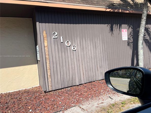 2106 Sherwood Forest Blvd 17, West Palm Beach FL 33415