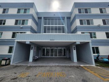 14830 Naranja Lakes Blvd