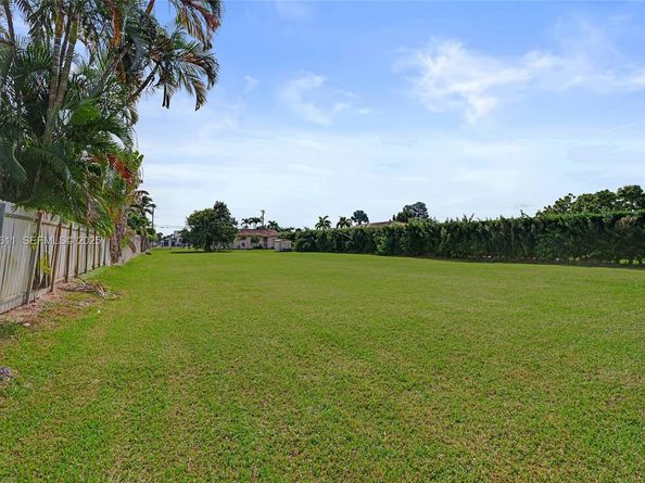 13401 SW 38th St, Miami FL 33175