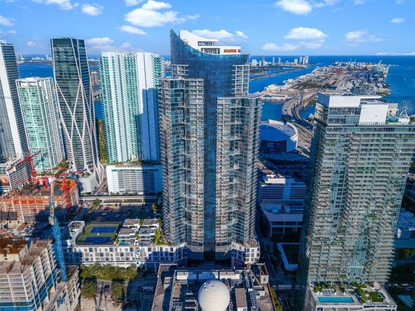 851 NE 1st Ave 2200, Miami FL 33132