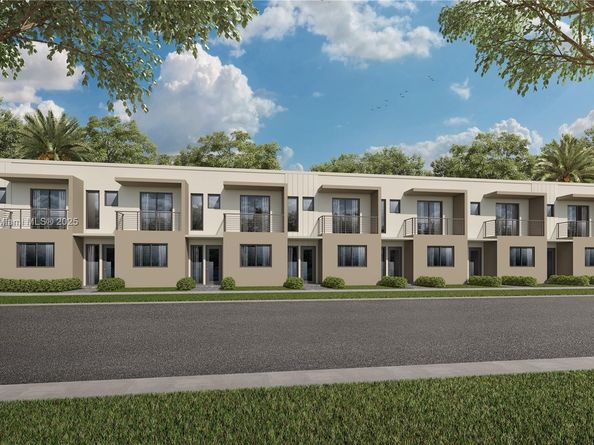 13847 SW 262 St, Miami FL 33032