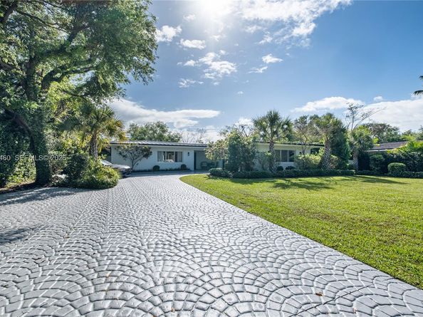 10235 SW 58th Ct, Pinecrest FL 33156