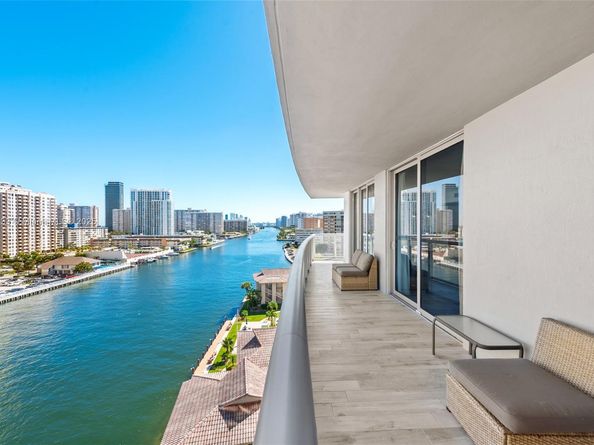 2600 E Hallandale Beach Blvd T1001, Hallandale Beach FL 33009