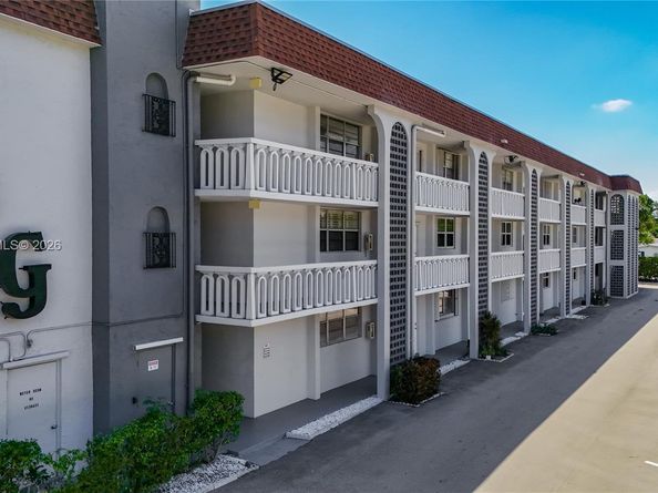 400 SE 10th St 218, Deerfield Beach FL 33441