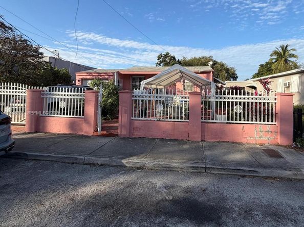 85 NW 52nd St, Miami FL 33127