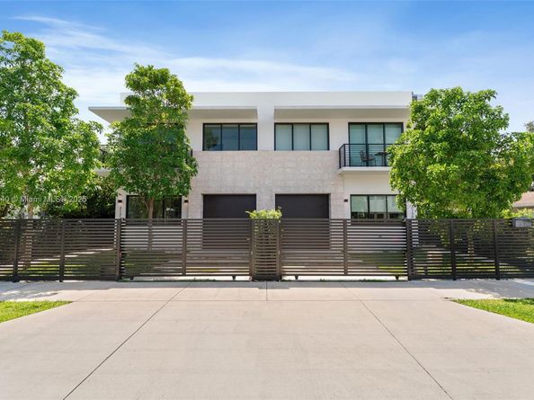 3130 & 3132 Plaza St, Miami FL 33133
