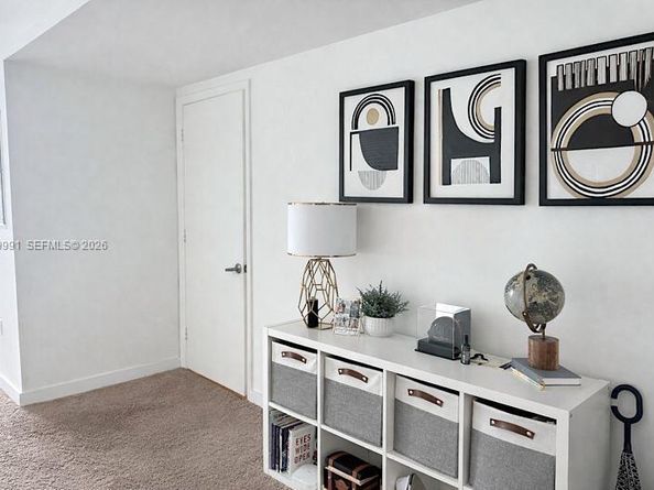 350 S Miami Ave 2215, Miami FL 33130