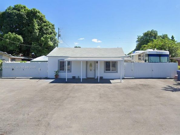 10401 NW 33rd Ave, Miami FL 33147
