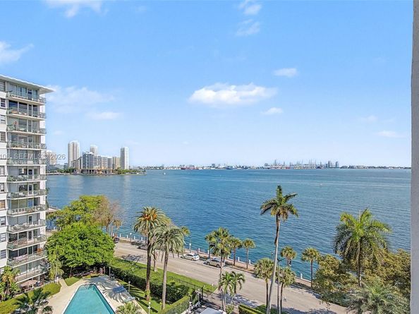 1420 Brickell Bay Dr 904B, Miami FL 33131