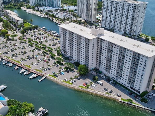 400 Kings Point Dr 719, Sunny Isles Beach FL 33160