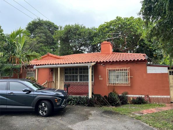 4300 SW 11th St, Miami FL 33134