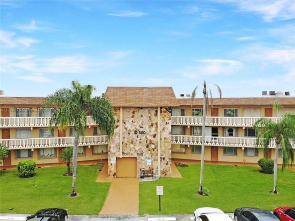 500 W Village Green Cir W 203, Palm Springs FL 33461