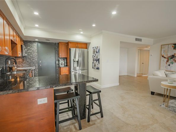 Undisclosed Address #A11832210, Hallandale Beach FL 33009