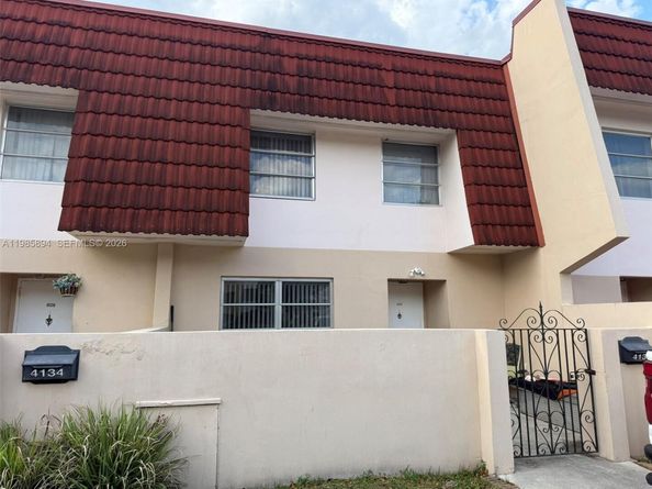 4136 Inverrary Dr 15C, Lauderhill FL 33319