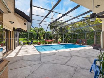 1025 Creekford Dr