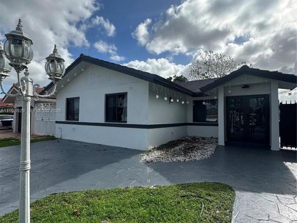 5923 SW 147th Pl, Miami FL 33193