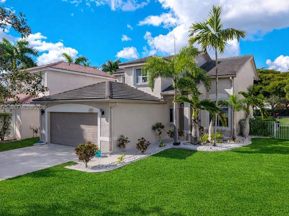 940 SW 177th Way, Pembroke Pines FL 33029