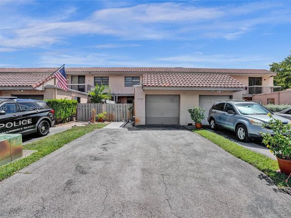 20607 NE 7th Ct, Miami FL 33179