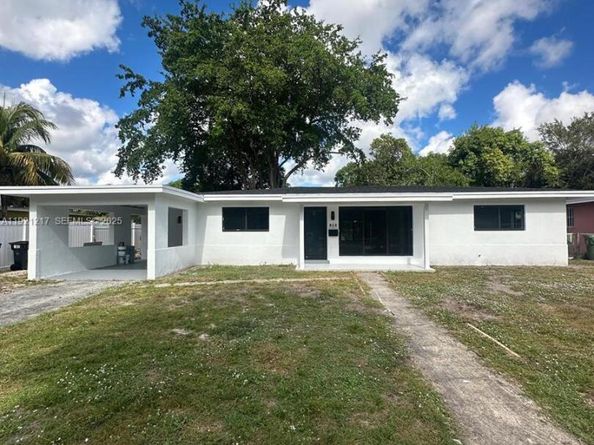 810 Wyoming Ave, Fort Lauderdale FL 33312