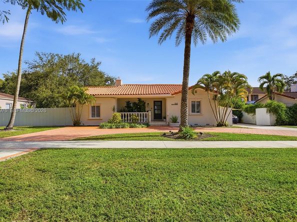 565 South Dr, Miami Springs FL 33166